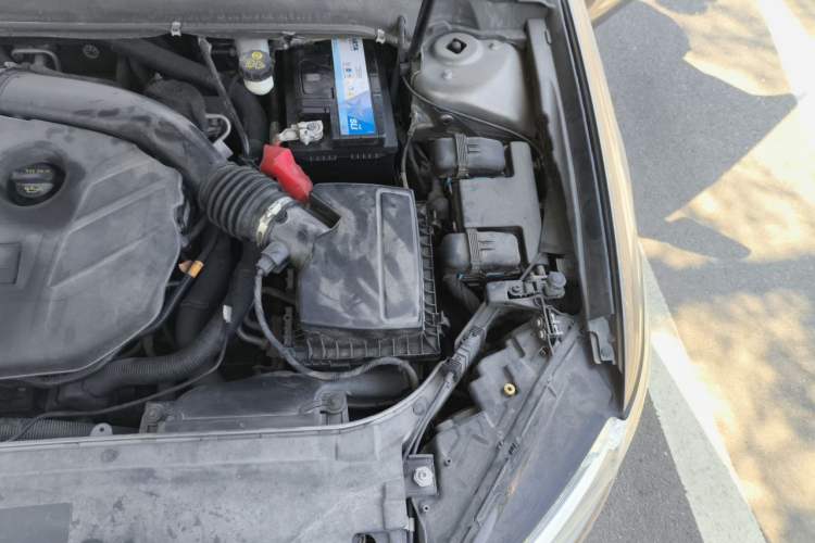 Used Ford Mondeo 2013 2.0L GTDi 200 Fashion Edition Engine Bay Left