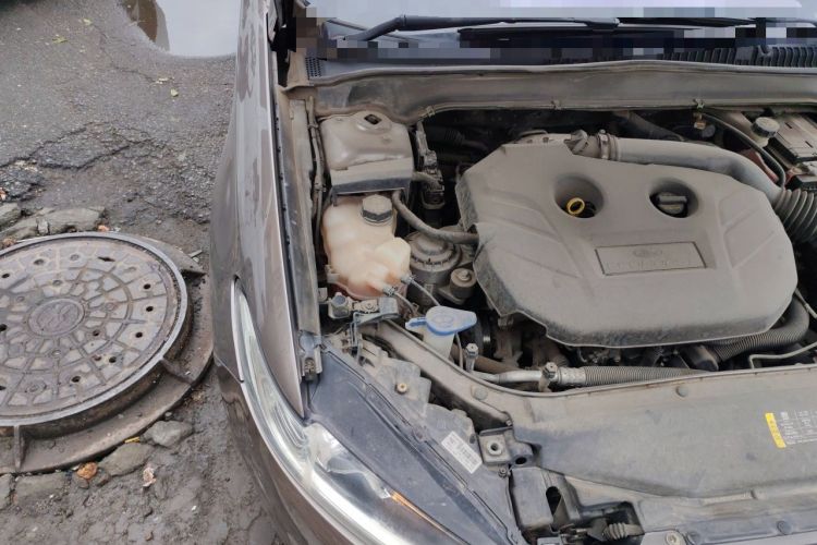 Used Ford Mondeo 2013 2.0L GTDi 200 Fashion Edition Engine Bay Right