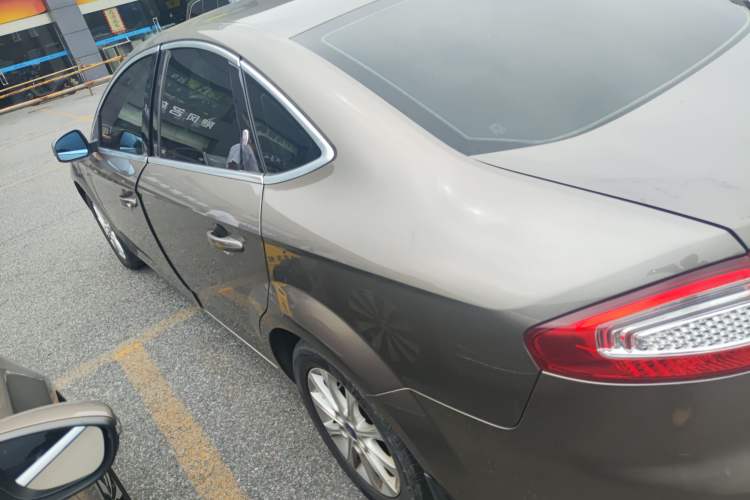 Used Ford Mondeo 2013 2.3L Fashion Edition Exterior 3