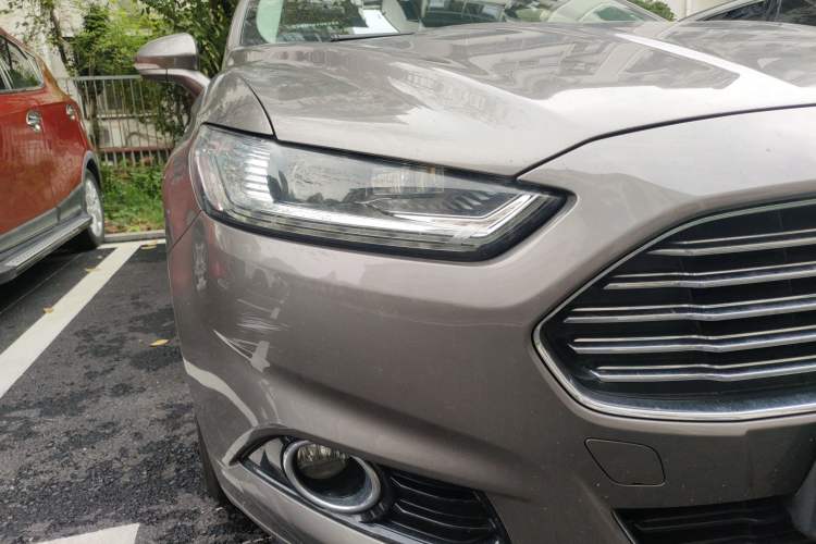 Used Ford Mondeo 2013 2.0L GTDi 200 Luxury Model Exterior 6