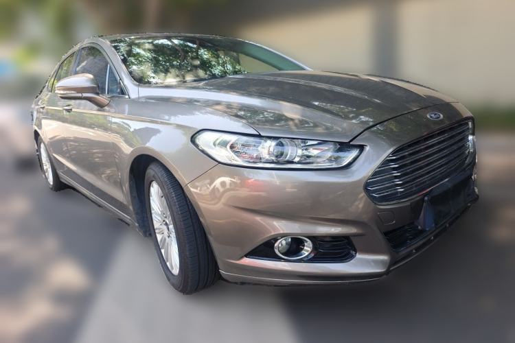 Used Ford Mondeo 2013 2.0L GTDi 200 Fashion Edition Front Right 45 Deg