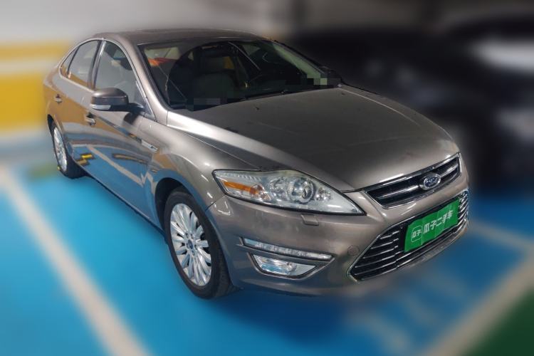 Used Ford Mondeo 2013 2.3L Luxury Model Front Right 45 Deg
