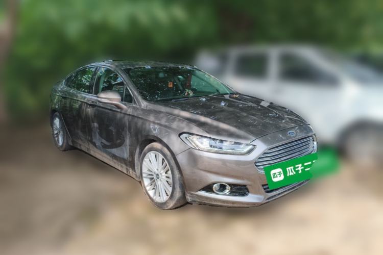 Used Ford Mondeo 2013 2.0L GTDi 200 Luxury Model Front Right 45 Deg