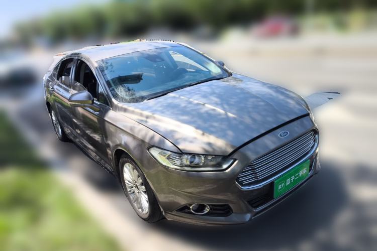 Used Ford Mondeo 2013 2.0L GTDi 200 Fashion Edition Front Right 45 Deg