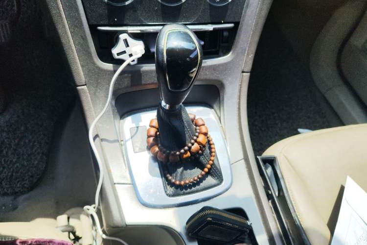 Used Ford Mondeo 2013 2.3L Fashion Edition Gear Lever