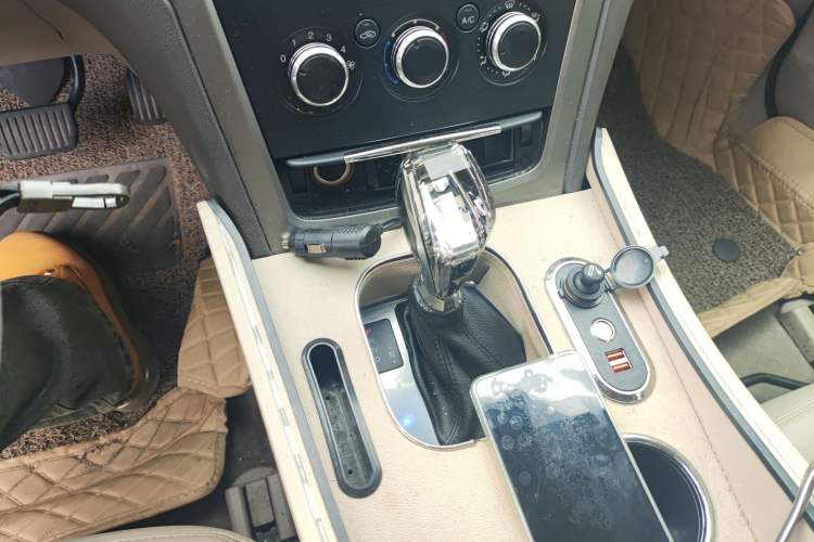 Used Ford Mondeo 2013 2.3L Fashion Edition Gear Lever