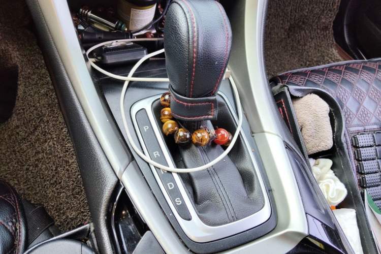 Used Ford Mondeo 2013 2.0L GTDi 200 Fashion Edition Gear Lever
