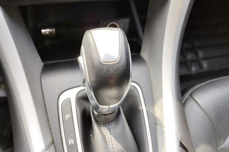 Used Ford Mondeo 2013 1.5L GTDi180 Fashion Edition Gear Lever