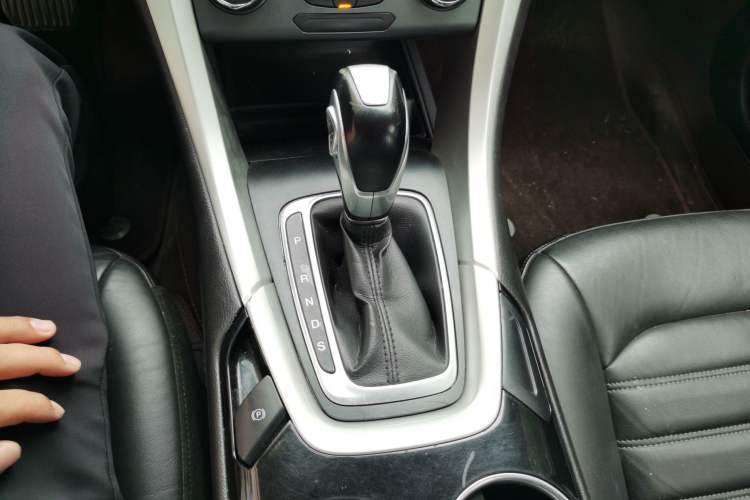Used Ford Mondeo 2013 1.5L GTDi180 Fashion Edition Gear Lever