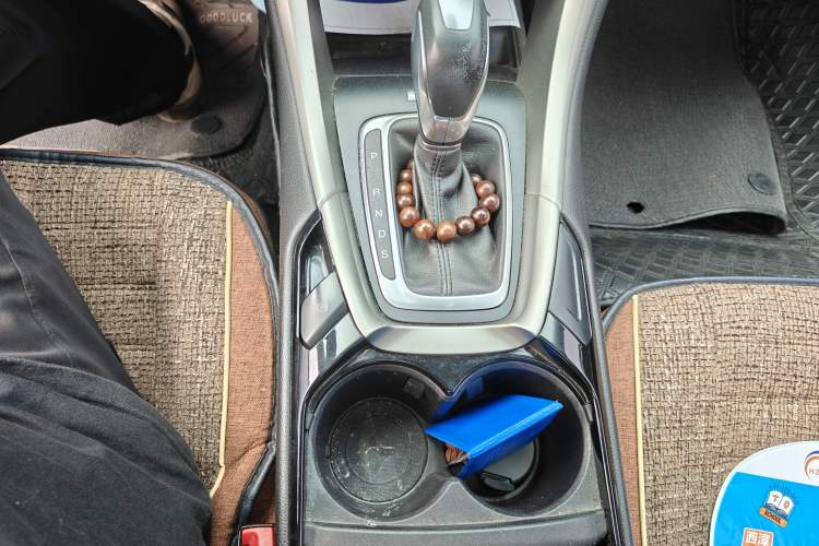 Used Ford Mondeo 2013 2.0L GTDi 200 Luxury Model Gear Lever