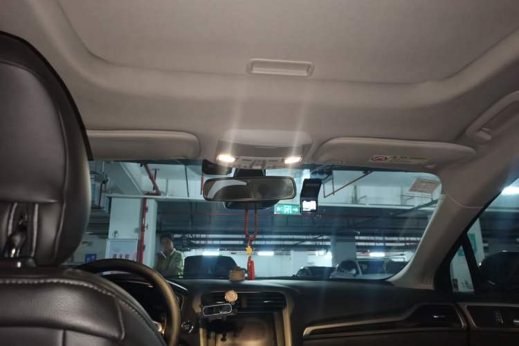 Used Ford Mondeo 2013 2.0L GTDi 200 Fashion Edition Headliner