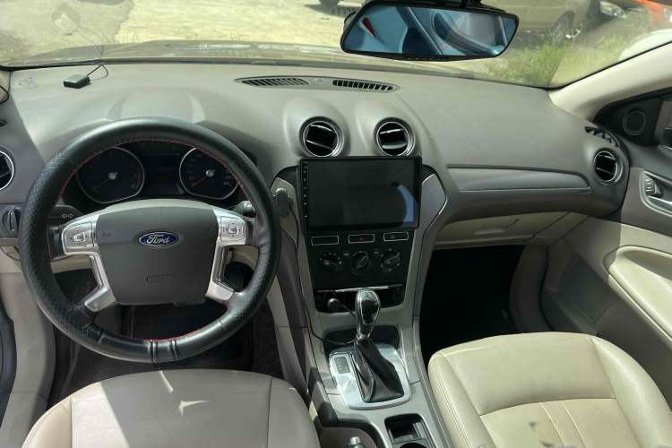 Used Ford Mondeo 2013 2.3L Fashion Edition Interior 1
