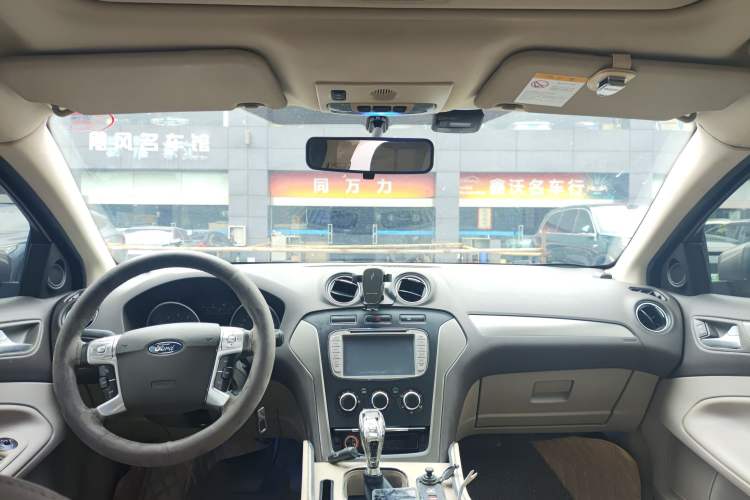 Used Ford Mondeo 2013 2.3L Fashion Edition Interior 2