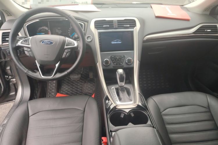 Used Ford Mondeo 2013 2.0L GTDi 200 Fashion Edition Interior 2