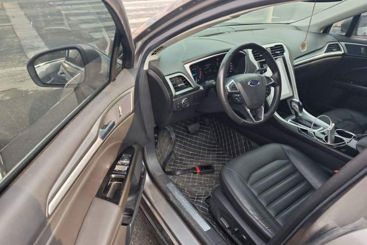 Used Ford Mondeo 2013 1.5L GTDi180 Fashion Edition Interior 3