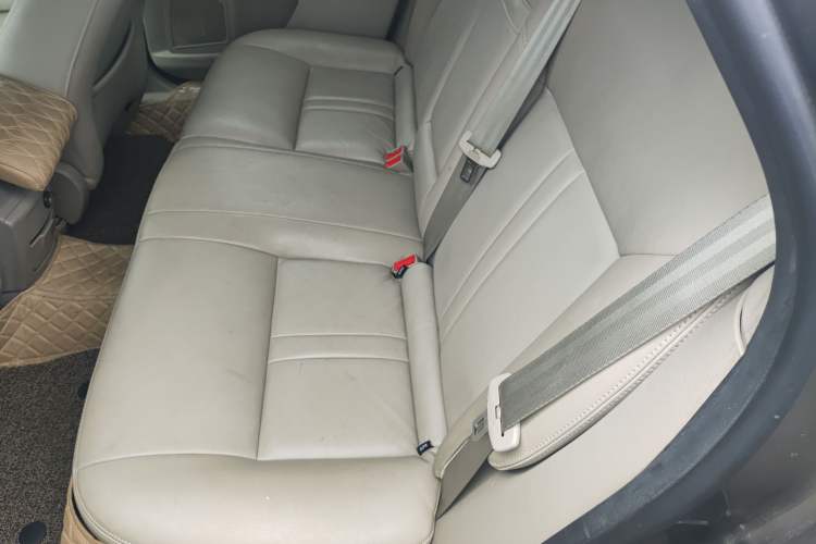 Used Ford Mondeo 2013 2.3L Fashion Edition Interior 4