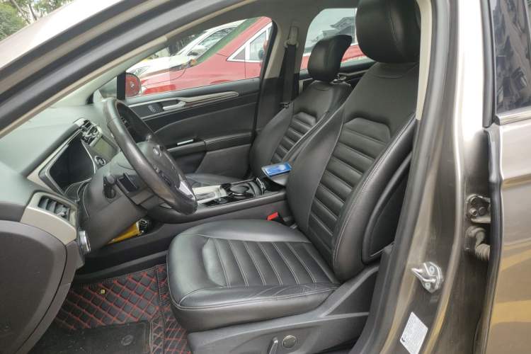 Used Ford Mondeo 2013 2.0L GTDi 200 Luxury Model Left Front Seat