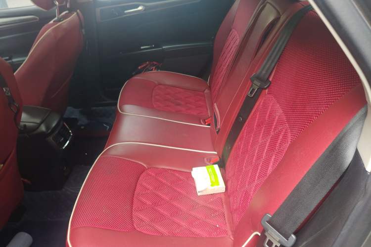Used Ford Mondeo 2013 2.0L GTDi 200 Luxury Model Left Rear Seat