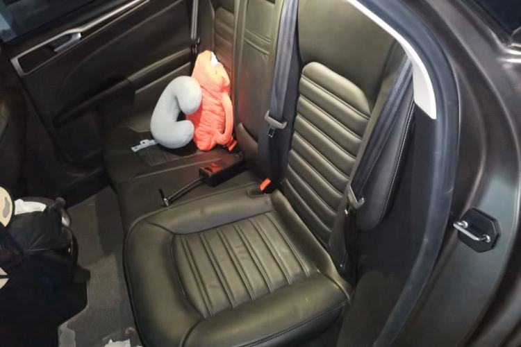 Used Ford Mondeo 2013 2.0L GTDi 200 Fashion Edition Left Rear Seat