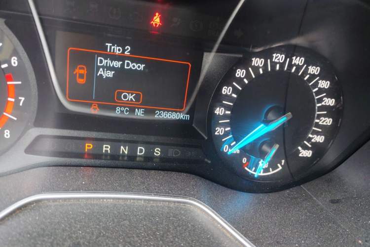 Used Ford Mondeo 2013 2.0L GTDi 200 Fashion Edition Odometer Close Up