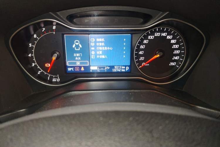 Used Ford Mondeo 2013 2.3L Luxury Model Odometer Close Up