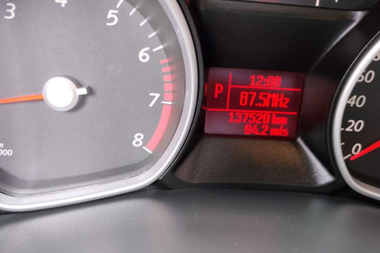 Used Ford Mondeo 2013 2.3L Fashion Edition Odometer Close Up