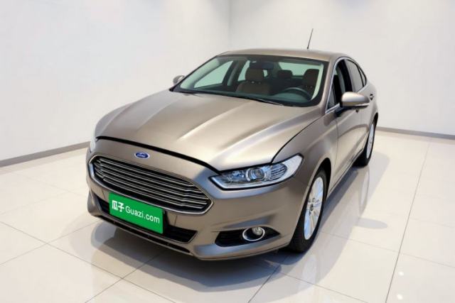 Używany Ford Mondeo 2013 2.0L GTDi 200 Fashion Edition