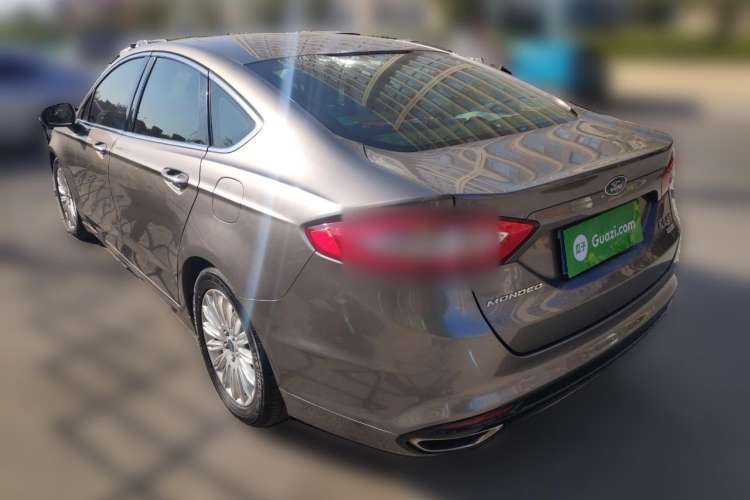 Used Ford Mondeo 2013 2.0L GTDi 200 Luxury Model Rear Left 45 Deg
