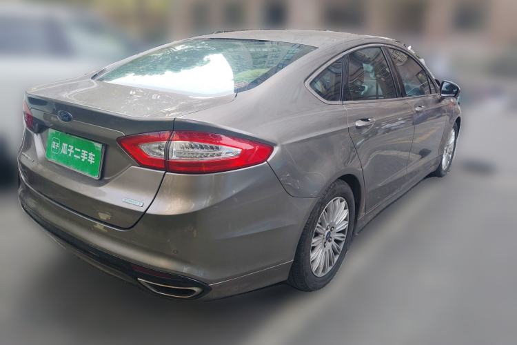 Used Ford Mondeo 2013 2.0L GTDi 200 Luxury Model Rear Right 45 Deg