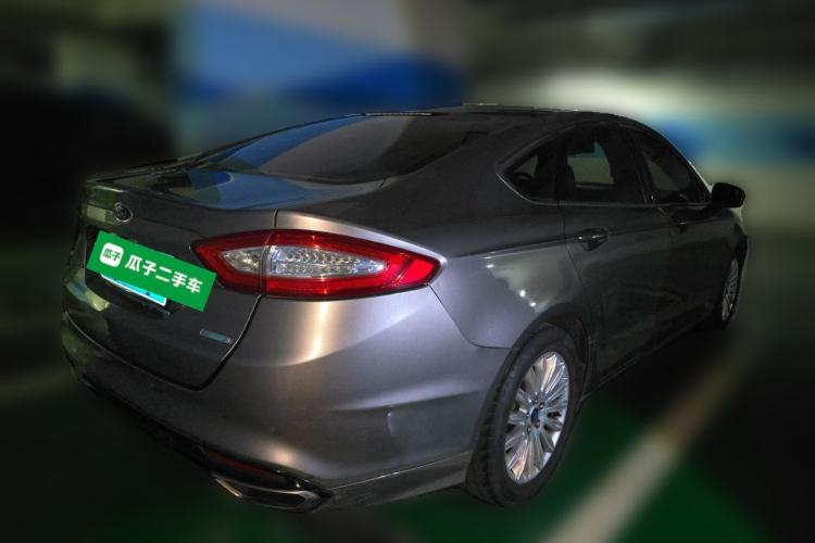 Used Ford Mondeo 2013 2.0L GTDi 200 Luxury Model Rear Right 45 Deg