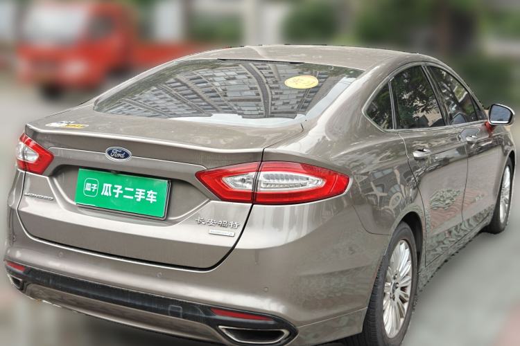 Used Ford Mondeo 2013 2.0L GTDi 200 Luxury Model Rear Right 45 Deg