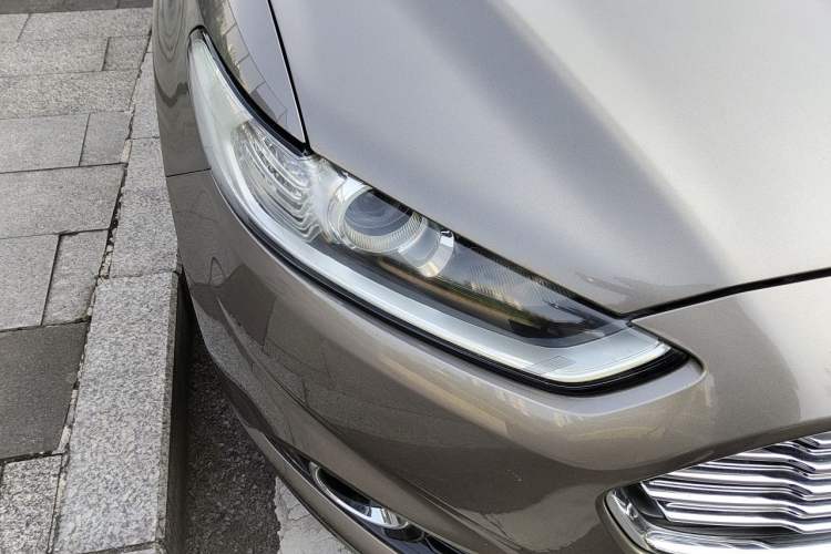 Used Ford Mondeo 2013 2.0L GTDi 200 Fashion Edition Right Front Headlight
