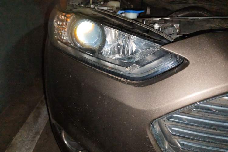 Used Ford Mondeo 2013 1.5L GTDi180 Fashion Edition Right Front Headlight