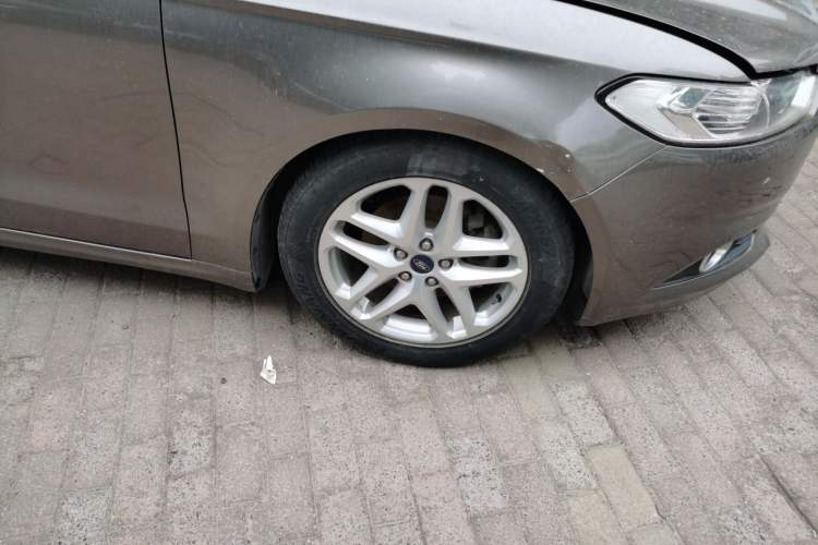 Used Ford Mondeo 2013 1.5L GTDi180 Fashion Edition Right Front Wheel Hub