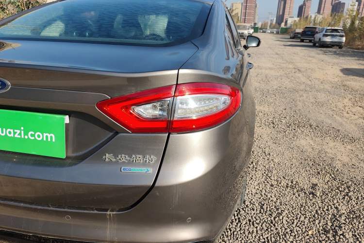 Used Ford Mondeo 2013 2.0L GTDi 200 Luxury Model Right Rear Taillight