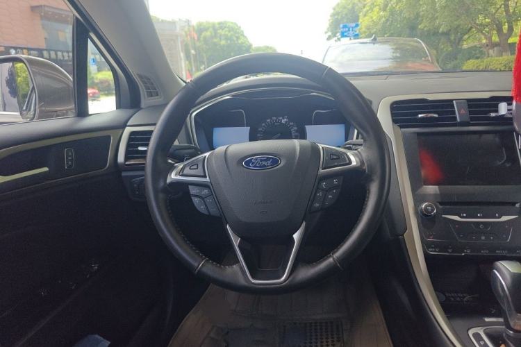 Used Ford Mondeo 2013 2.0L GTDi 200 Luxury Model Steering Wheel