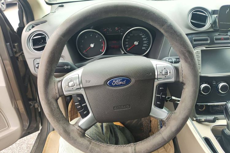 Used Ford Mondeo 2013 2.3L Fashion Edition Steering Wheel