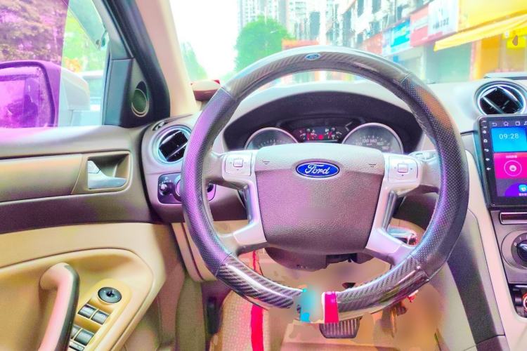 Used Ford Mondeo 2013 2.3L Fashion Edition Steering Wheel