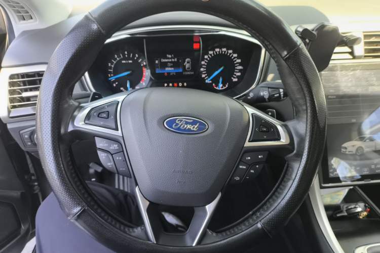 Used Ford Mondeo 2013 2.0L GTDi 200 Fashion Edition Steering Wheel