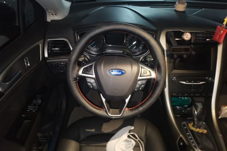 Used Ford Mondeo 2013 2.0L GTDi 200 Fashion Edition Steering Wheel
