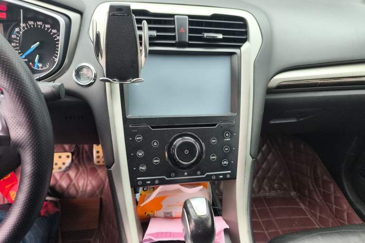 Used Ford Mondeo 2013 2.0L GTDi 200 Fashion Edition Audio And AC Panel
