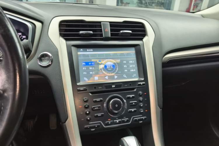 Used Ford Mondeo 2013 2.0L GTDi 200 Fashion Edition Audio And AC Panel