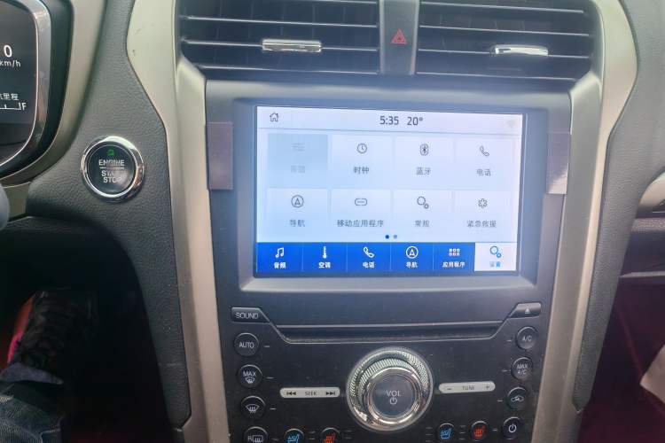 Used Ford Mondeo 2013 2.0L GTDi 200 Fashion Edition Audio And AC Panel