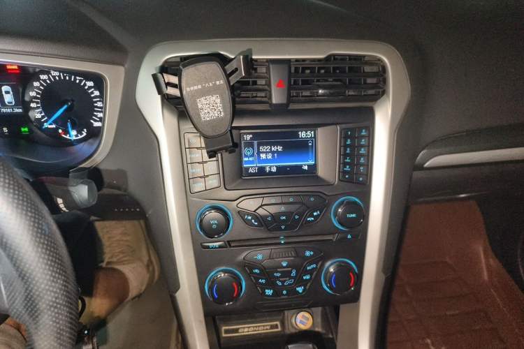 Used Ford Mondeo 2013 1.5L GTDi180 Fashion Edition Audio And AC Panel