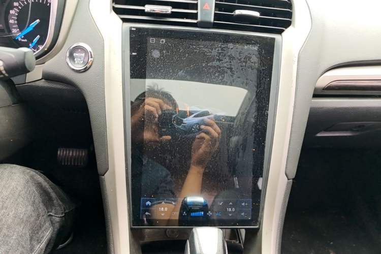 Used Ford Mondeo 2013 2.0L GTDi 200 Fashion Edition Audio And AC Panel
