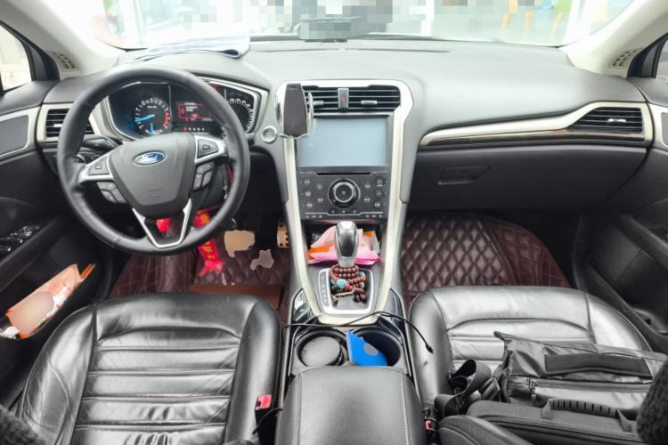 Used Ford Mondeo 2013 2.0L GTDi 200 Fashion Edition Center Console