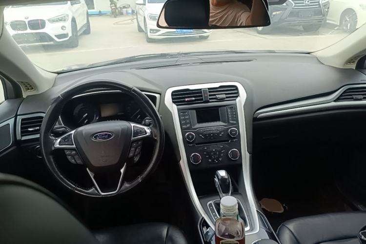 Used Ford Mondeo 2013 1.5L GTDi180 Fashion Edition Center Console