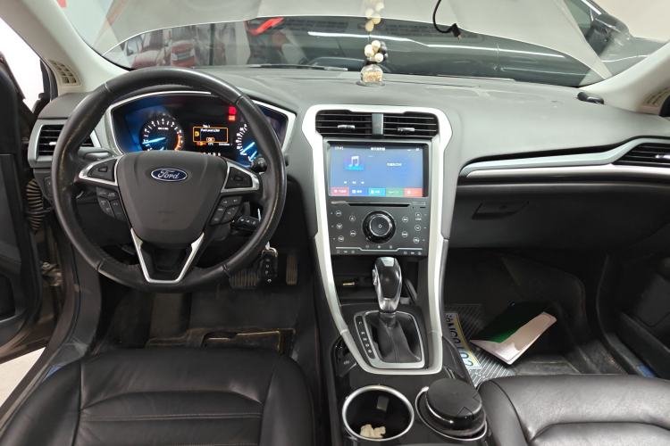 Used Ford Mondeo 2013 1.5L GTDi180 Fashion Edition Center Console