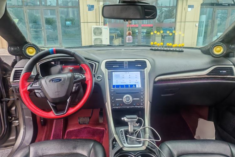 Used Ford Mondeo 2013 2.0L GTDi 200 Fashion Edition Center Console