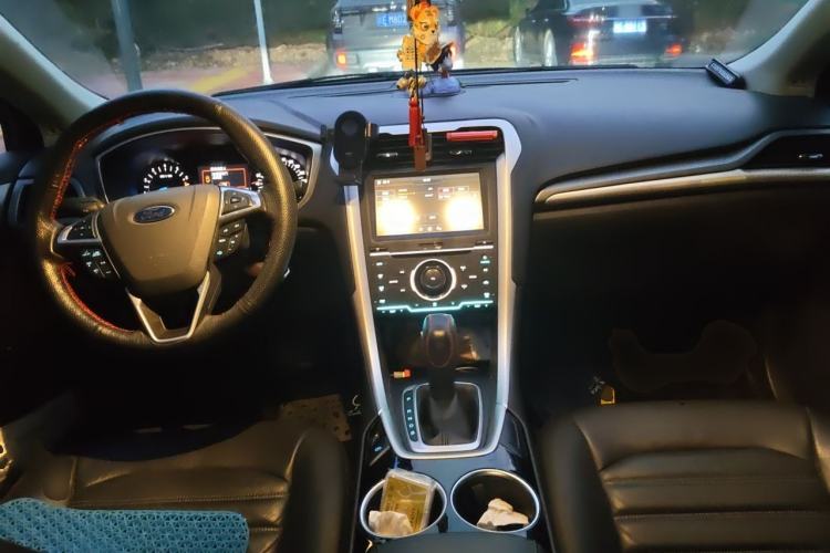 Used Ford Mondeo 2013 1.5L GTDi180 Fashion Edition Center Console